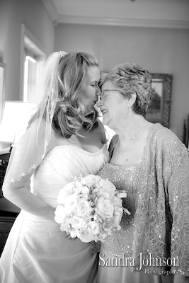 Best Courtyard Lake Lucerne - IW Phillips House Wedding photographer - Sandra Johnson (SJFoto.com)